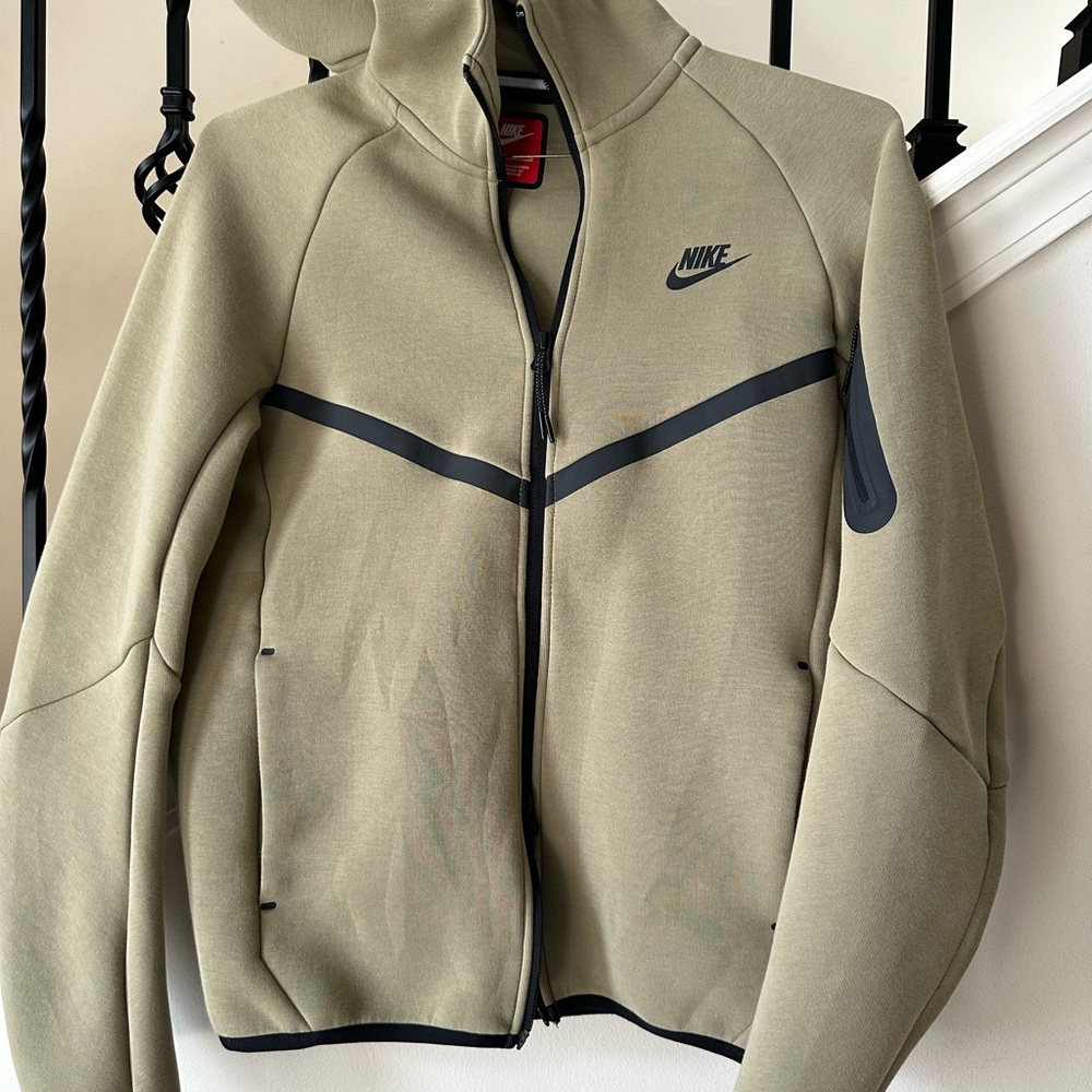 Nike Tech Fleece Full-Zip Windrunner Hoodie Mens Neutral Olive XS - LIKE NEW